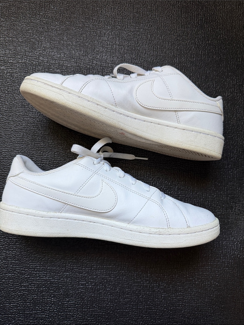 Nike White Leather Low-Top Sneakers Sz 9